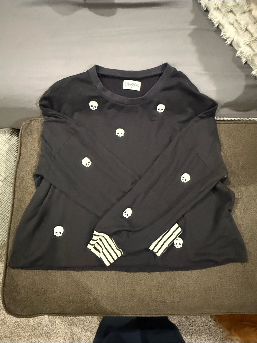 Lauren Moshi Black Skull Crewneck Sweatshirt